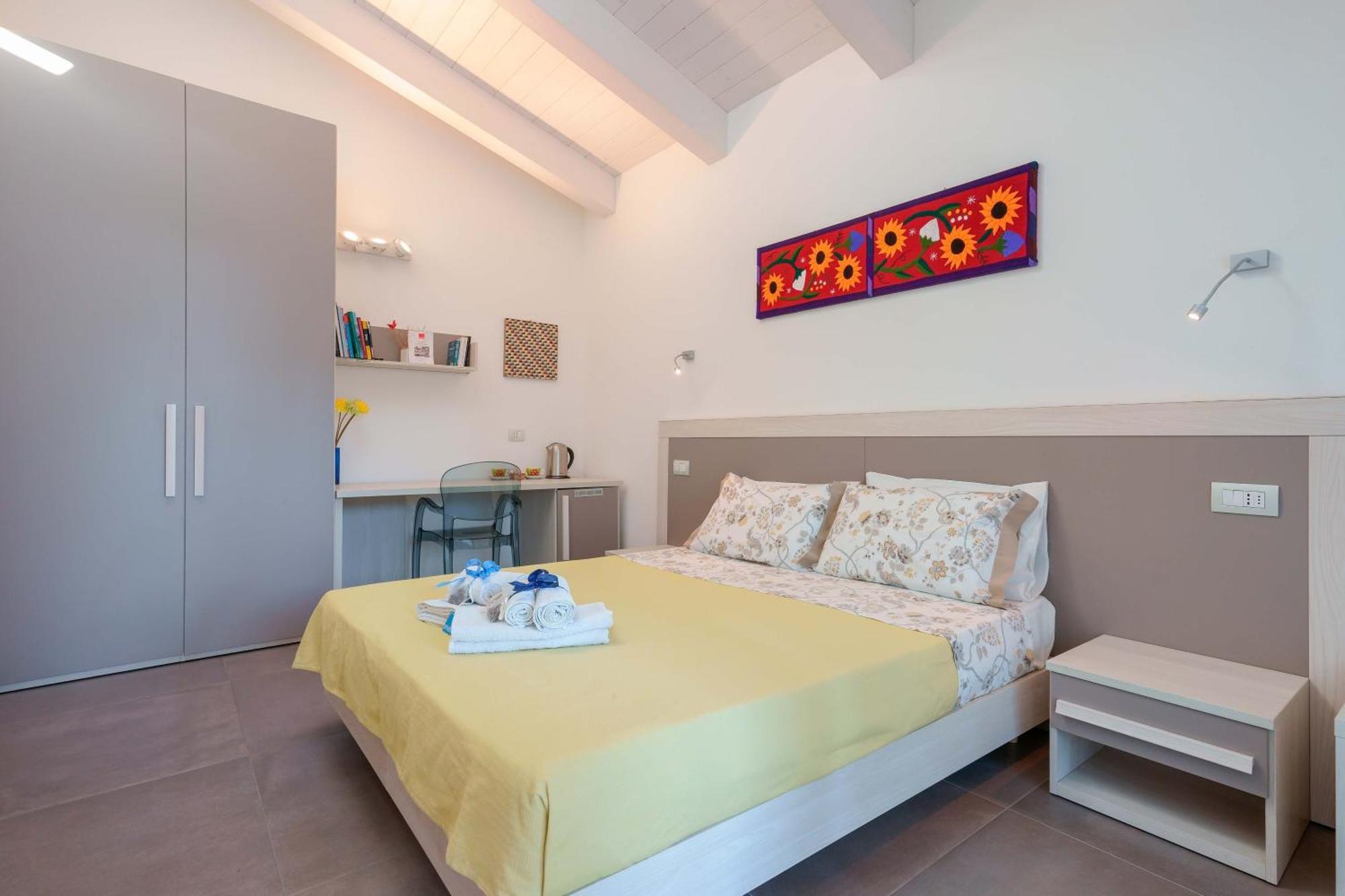 Bed & Breakfast Pixel