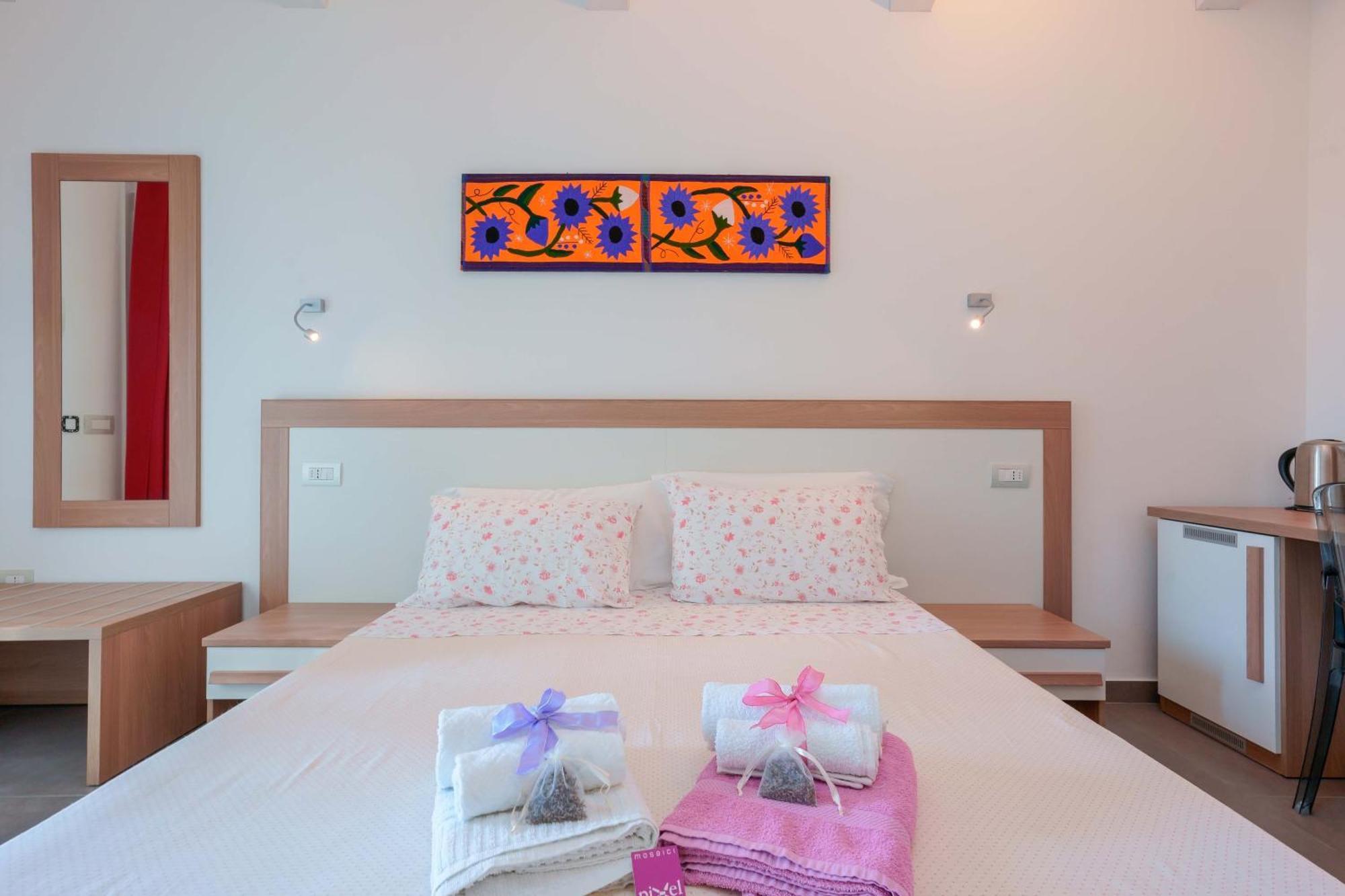 Bed & Breakfast Pixel